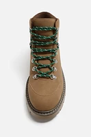 BOTTES À LACETS
