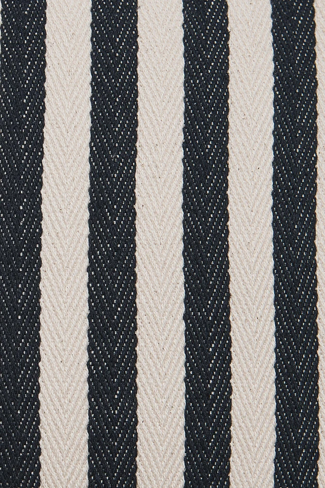 THROW PILLOW COVER WITH TASSELS