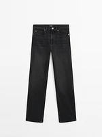Straight-leg high-waist jeans