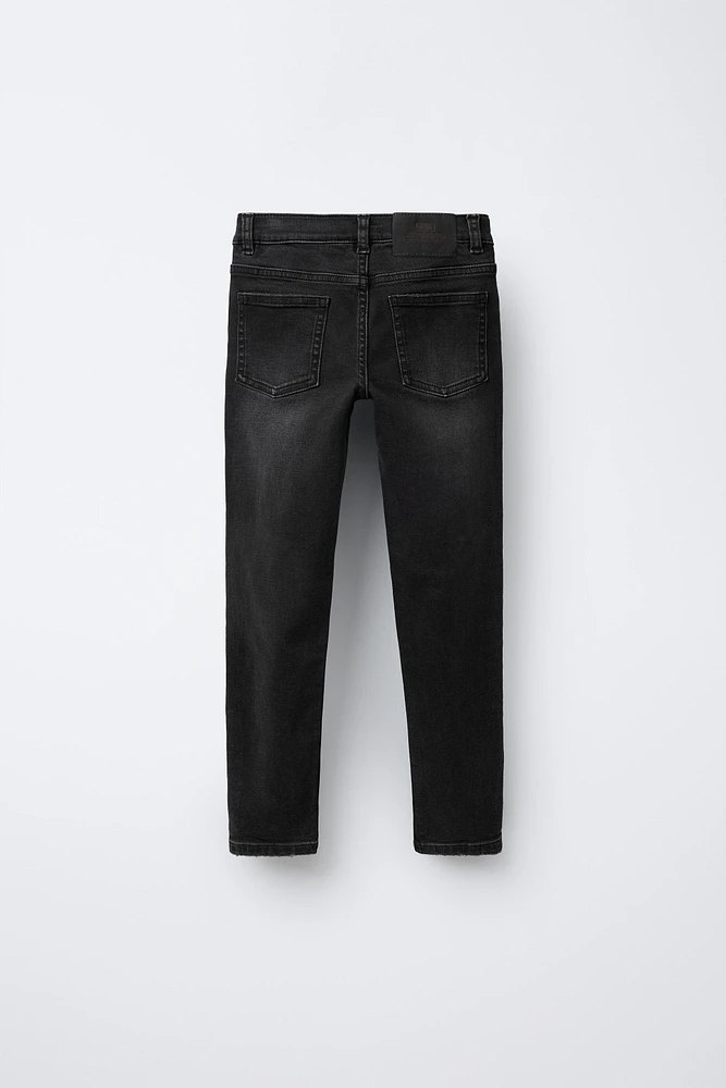 SKINNY FIT JEANS