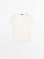 100% linen V-neck T-shirt