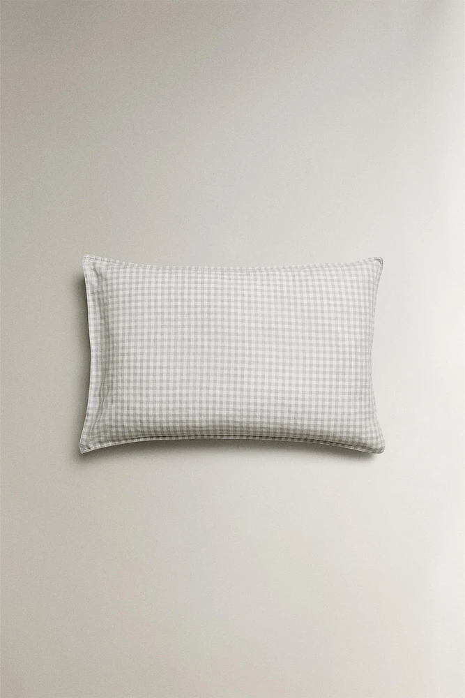 CHILDREN’S GINGHAM PILLOWCASE