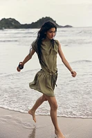 SLEEVELESS BLOUSE