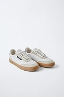 SNEAKERS WITH DETAIL