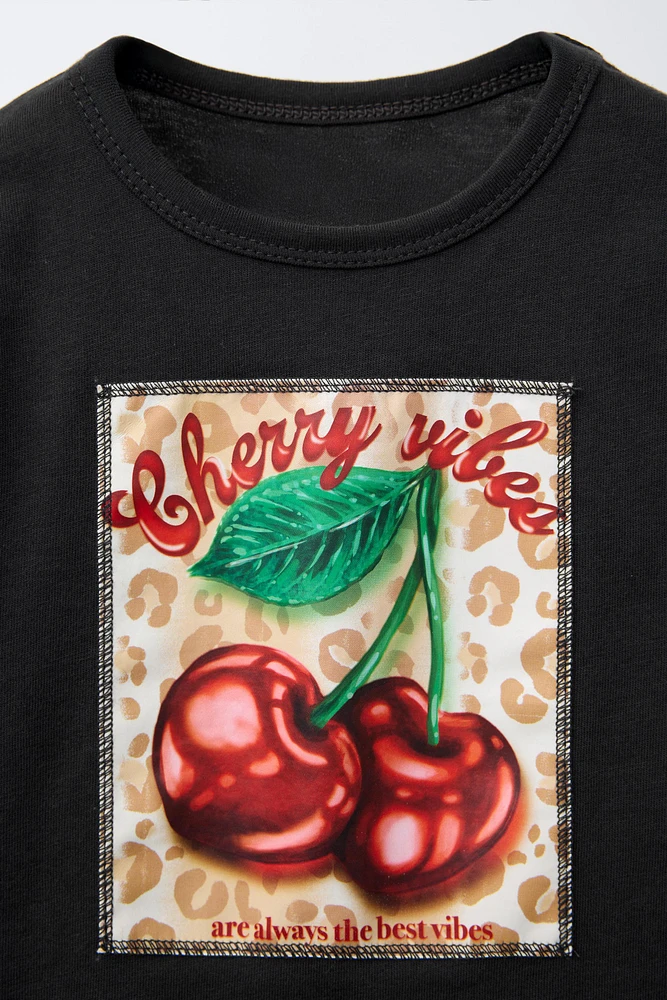 T-SHIRT À PIÈCES CERISES