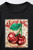 T-SHIRT À PIÈCES CERISES