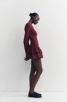 ROBE COURTE À VOLANTS