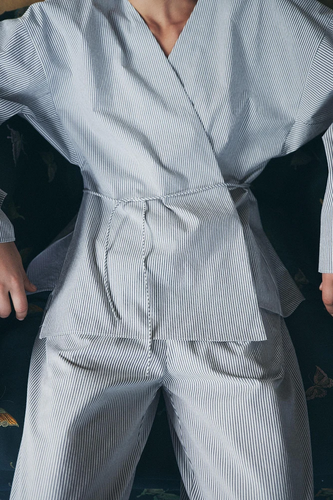 PANTALON DE STYLE PYJAMA À RAYURES