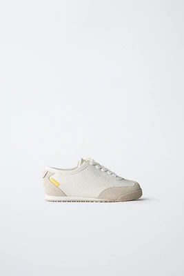 DETAIL SNEAKERS