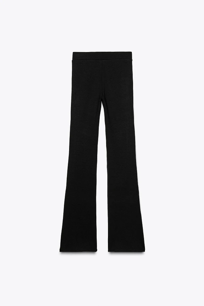 LEGGING ÉVASÉ AVEC BANDE LATÉRALE