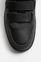 LACELESS SNEAKERS