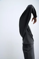 FITTED LONG SLEEVE SWEATSHIRT