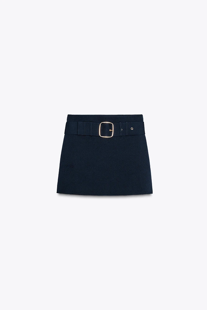 MINI JUPE EN MAILLE AVEC CEINTURE