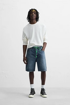 STRAIGHT FIT DENIM SHORTS