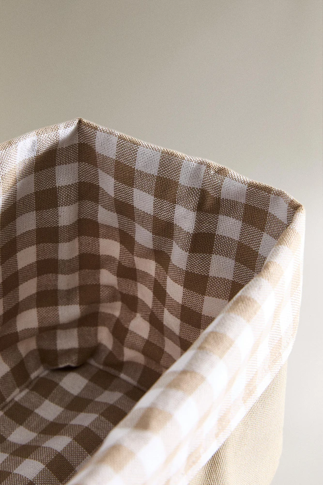 DYED THREAD BASKET