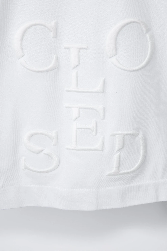 T-SHIRT WITH EMBROIDERED BACK