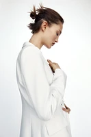 FITTED SHOULDER PAD BLAZER