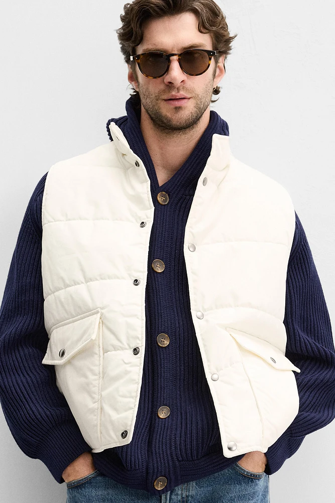 PADDED VEST WITH POCKETS