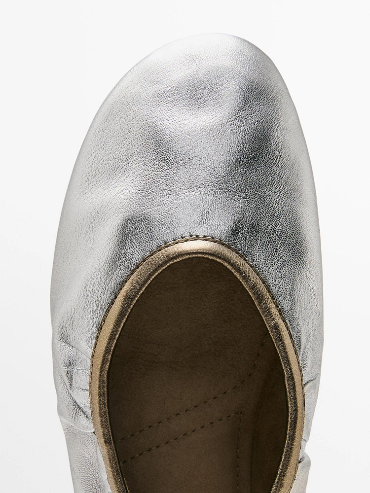 Gathered metallic ballerinas