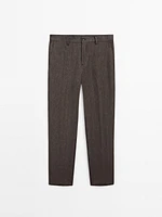 Faded total look linen trousers