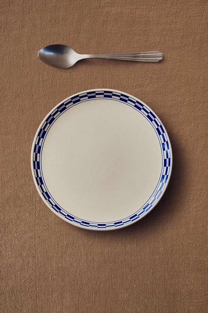 CERAMIC DESSERT PLATE WITH CHECKED RIM