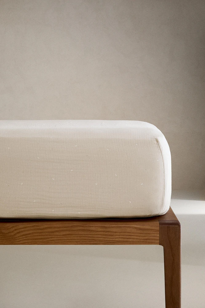 CHILDREN’S MUSLIN MOON FITTED SHEET