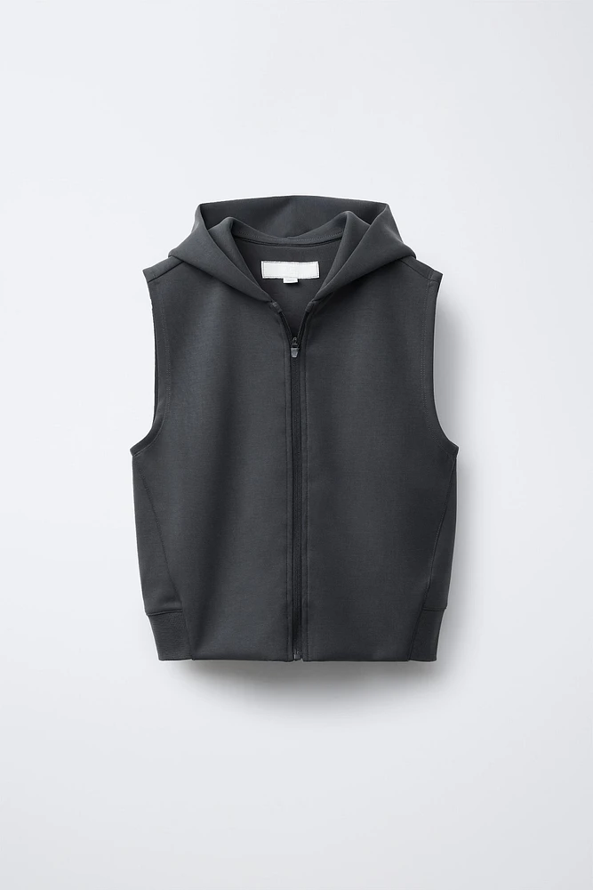 GILET À CAPUCHE SPORT