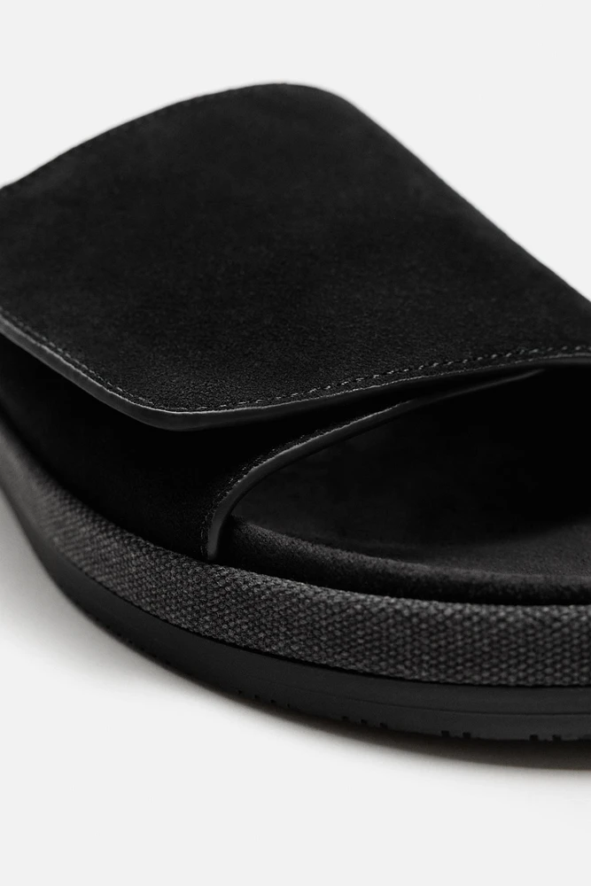 SANDALES EN CUIR