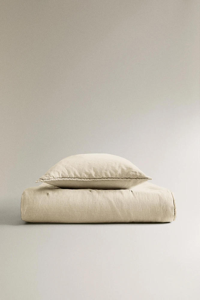 FADED-EFFECT LINEN QUILT