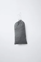 LIGHTWEIGHT PACKABLE WINDBREAKER