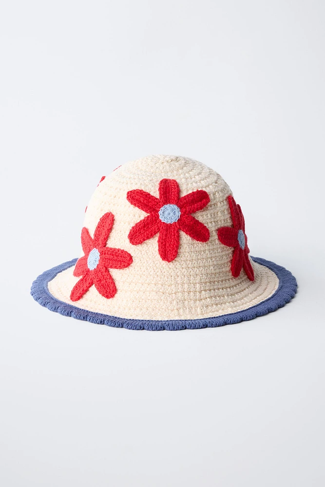 BONNET EN MAILLE CROCHET FLEURS