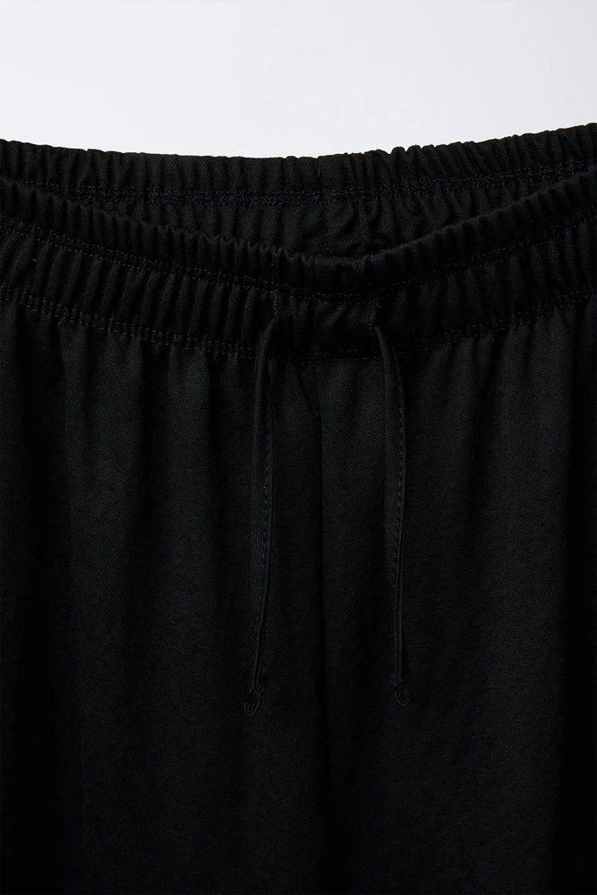 FLOWY WIDE LEG PANTS