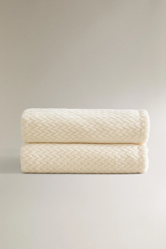 FLEECE BLANKET