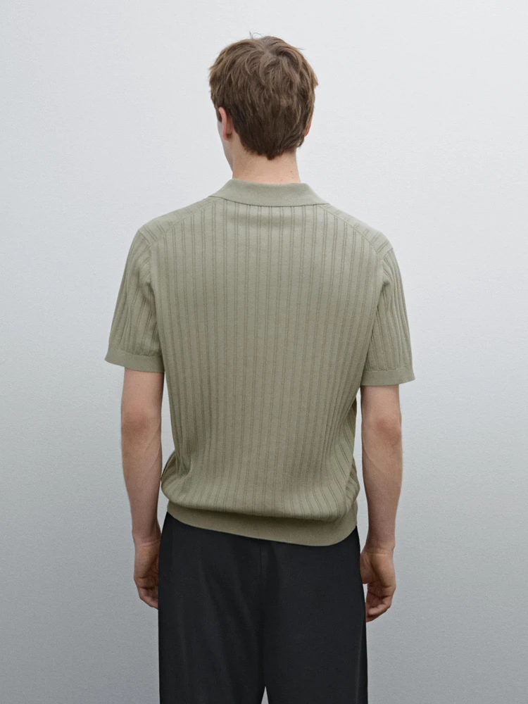 Ribbed knit polo collar sweater