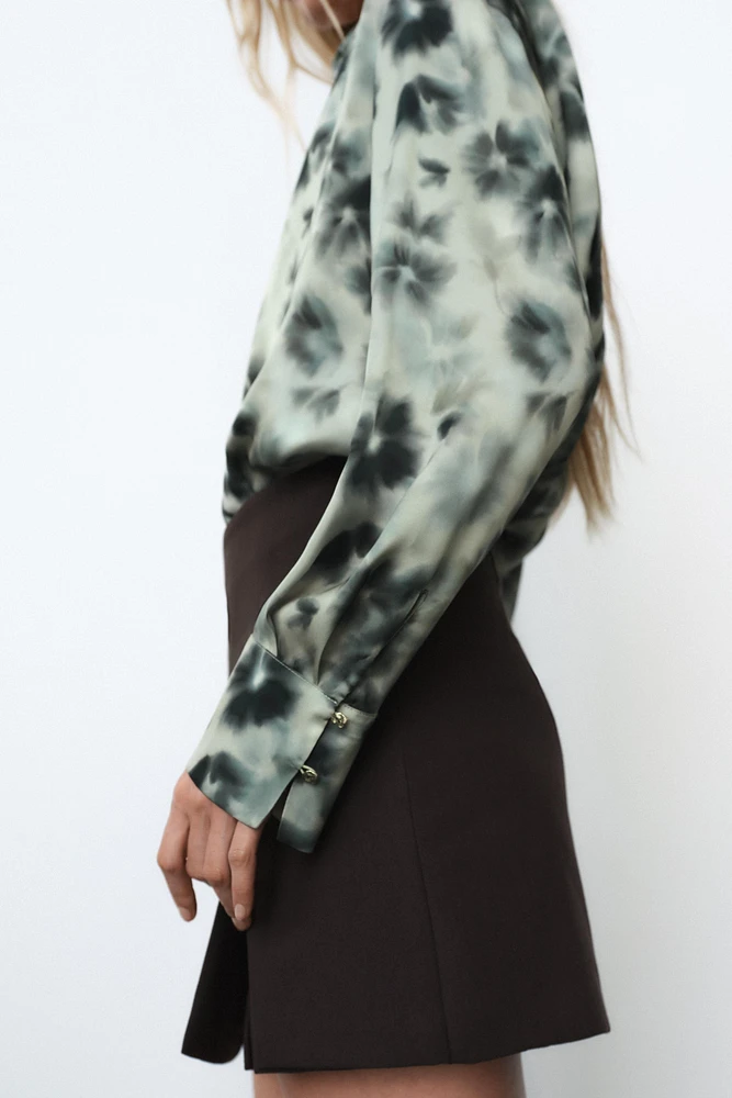 SATIN EFFECT BASIC SHIRT