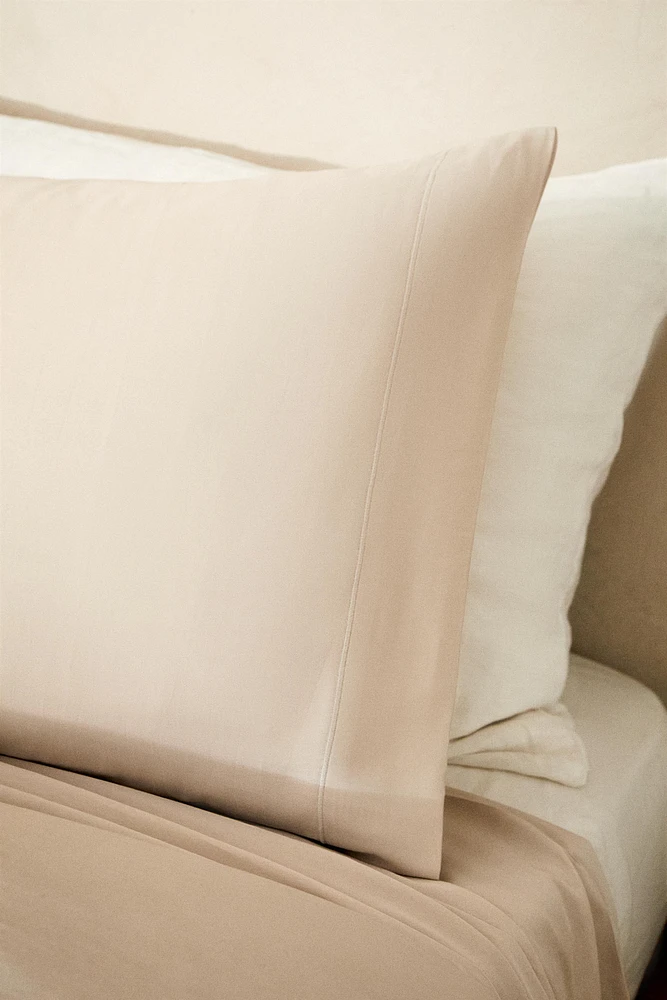 SATEEN PILLOWCASE WITH FESTOON DESIGN (300 THREAD COUNT)