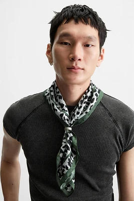 ANIMAL PRINT BANDANA