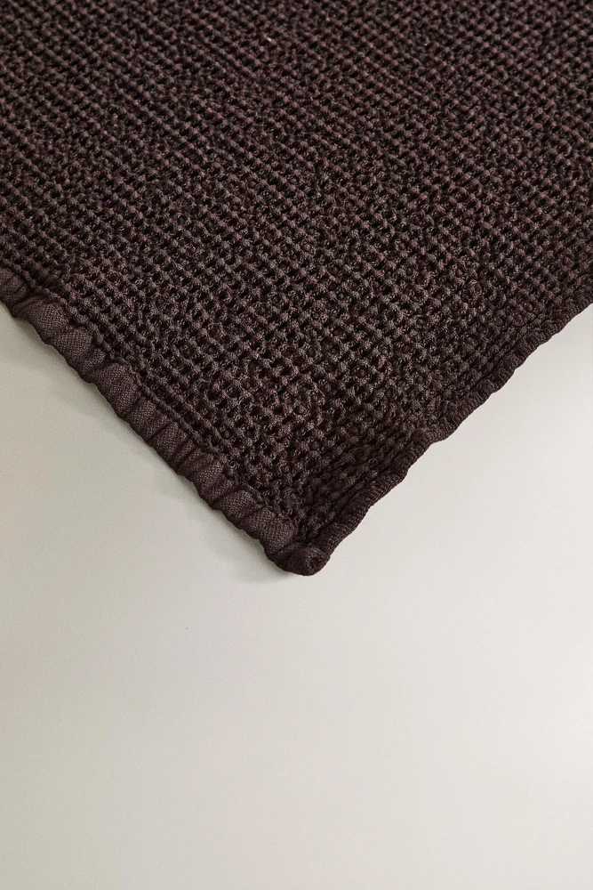 MINI WAFFLE-KNIT BATH TOWEL