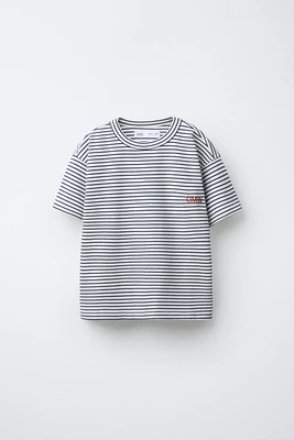 STRIPED EMBOSSED TEXT T-SHIRT