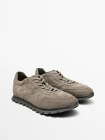 Contrast sneakers
