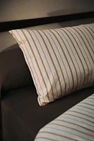 STRIPED PRINT PILLOWCASE