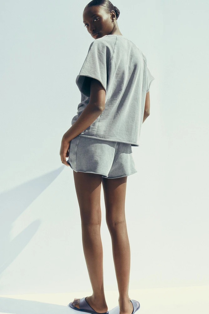 WASHED EFFECT TEXT PLUSH SWEATSHIRT