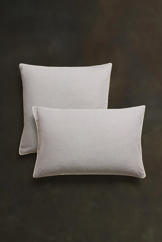 CHILDREN'S CHECK PILLOWCASE