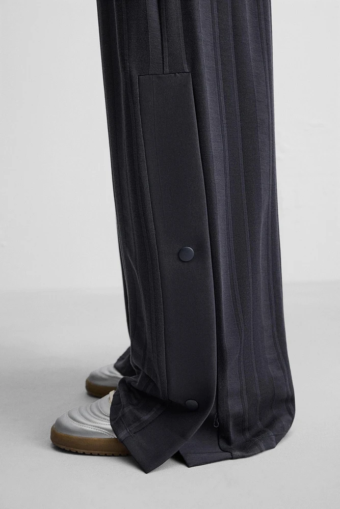 RETRO SOCCER JOGGER PANTS