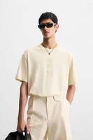 CONTRAST EMBROIDERY T-SHIRT