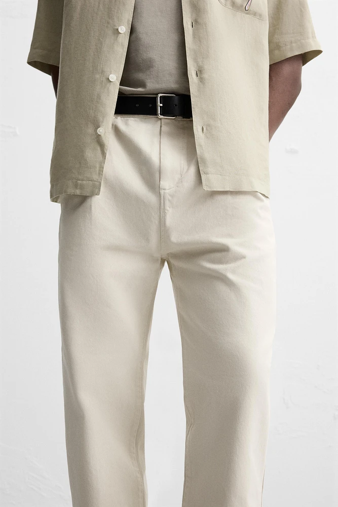 PANTALON STRAIGHT FIT À PLIS