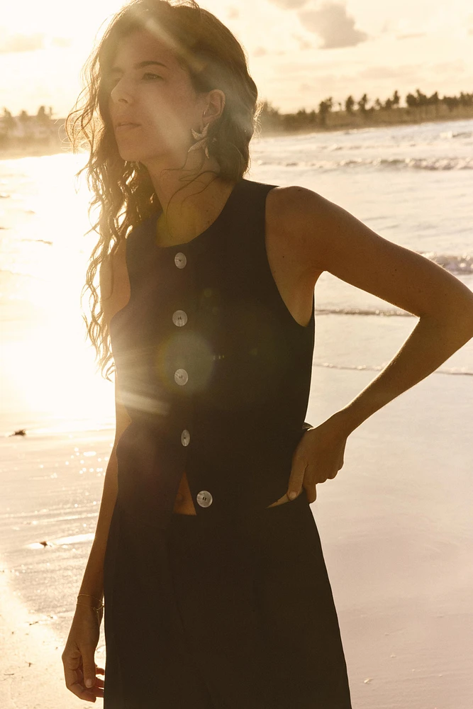 ROUND NECK VEST
