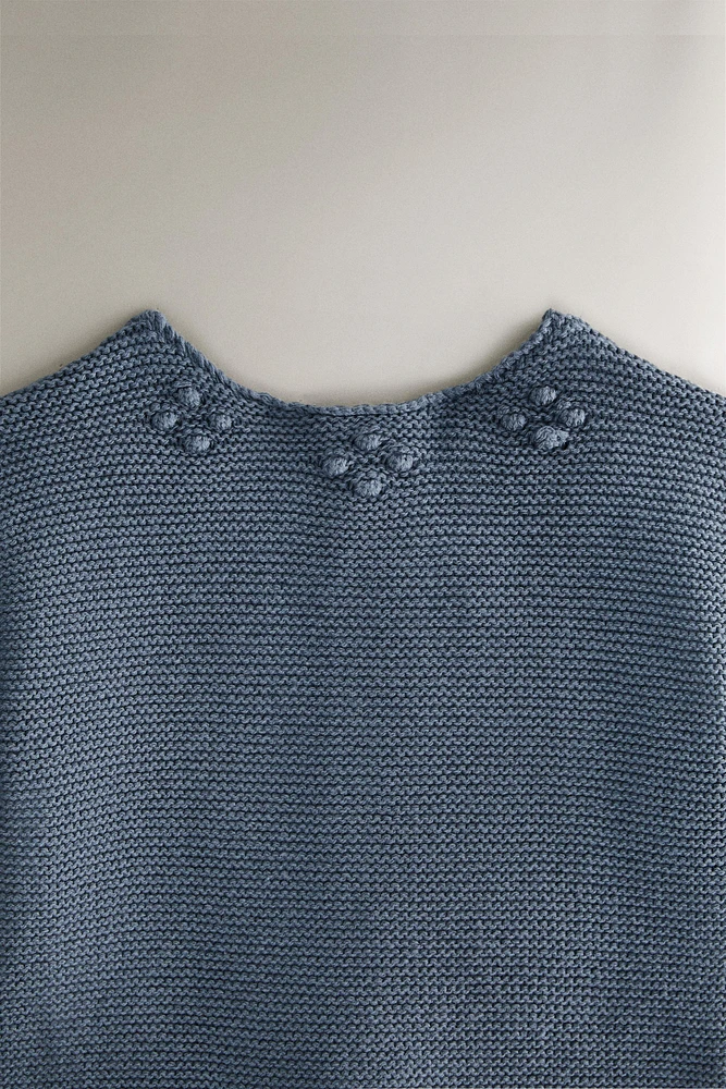 CHILDREN'S SWEATER WITH BOBBLES