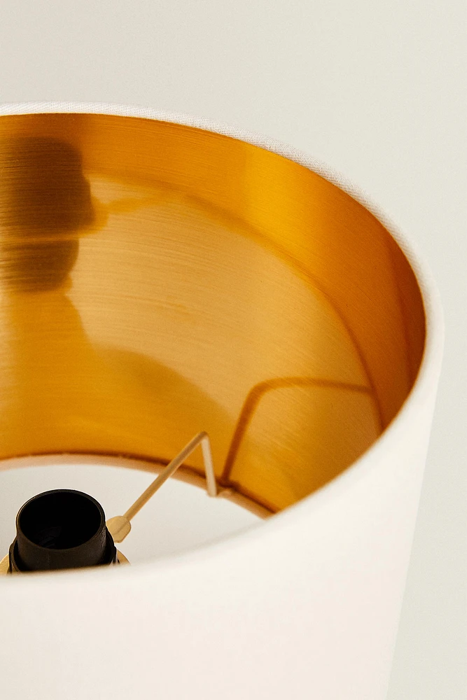 CERAMIC BASE TABLE LAMP