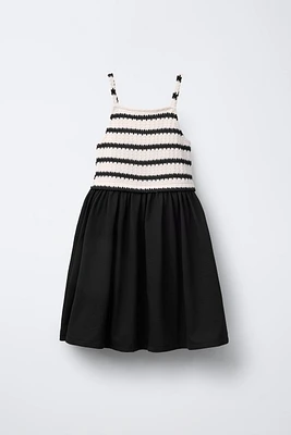 CONTRASTING CROCHET KNIT DRESS
